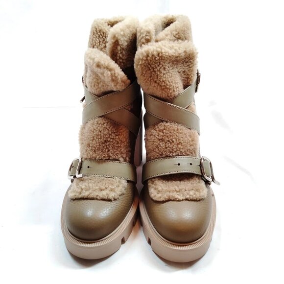 Christian Louboutin Boots Women Beiges Leather (calf) 420-073025 - Picture 2 of 9